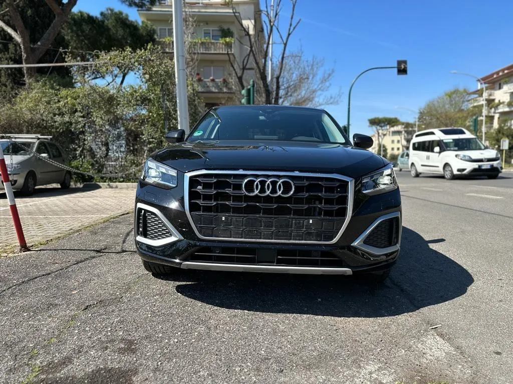 AUDI Q2 35 TFSI S tronic Admired Image 2