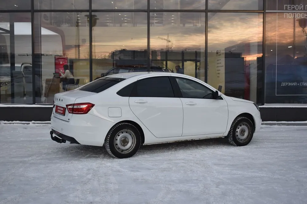 Lada Vesta Image 1